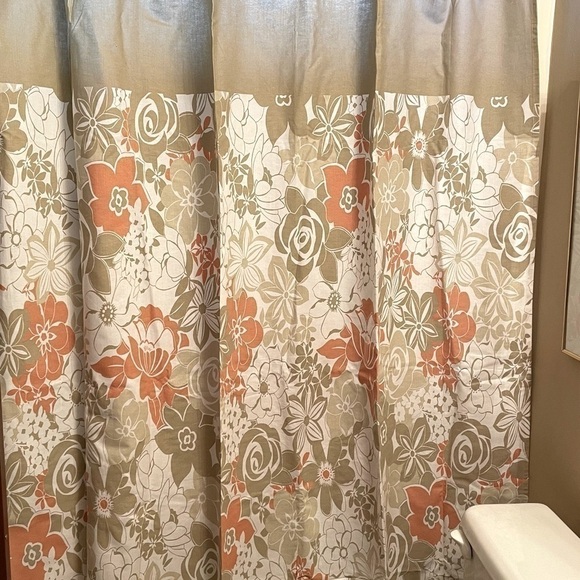 SHOWER curtain peach and khaki floral solid khaki band top/bottom used 4 staging - Picture 1 of 3